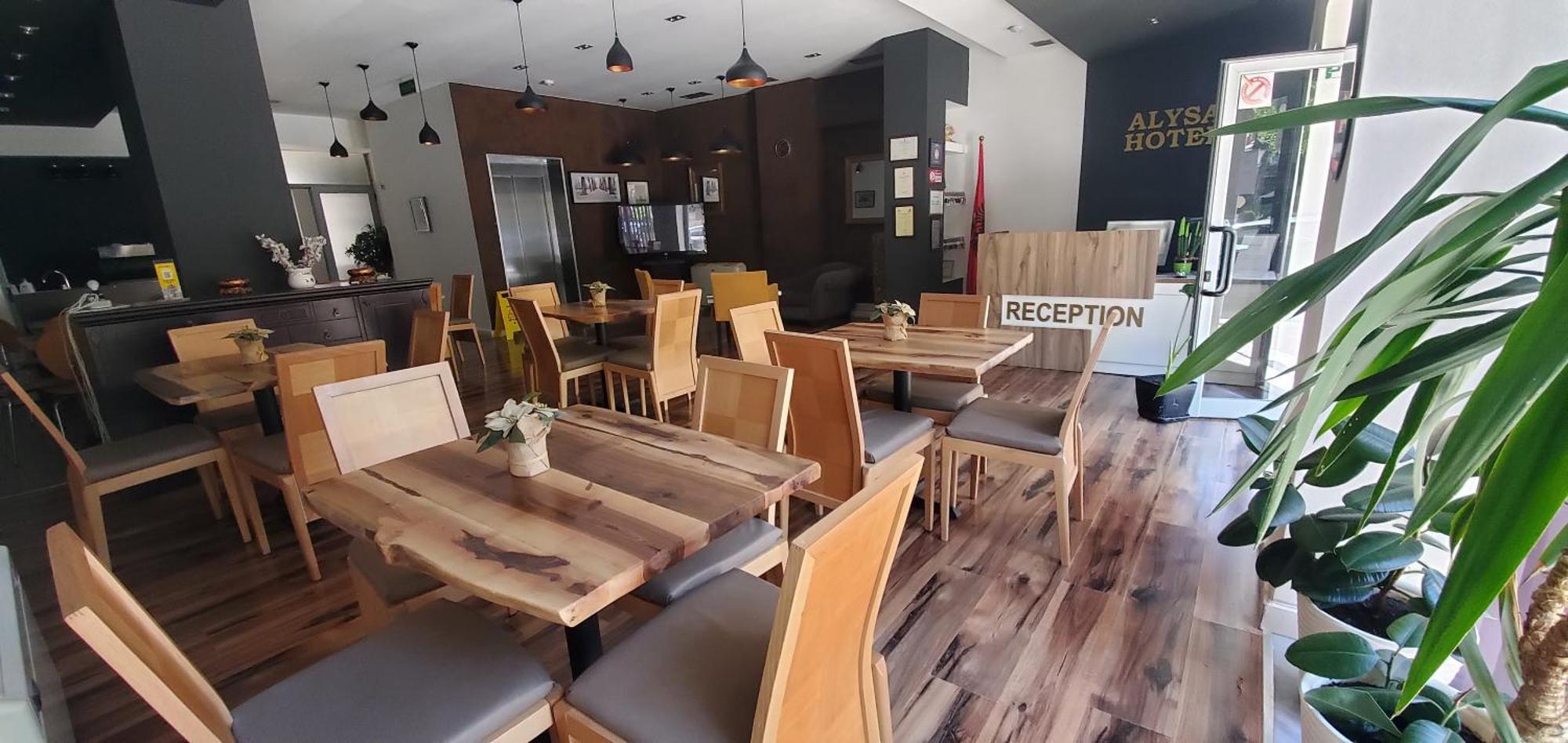 Hotel Alysa Korce Extérieur photo