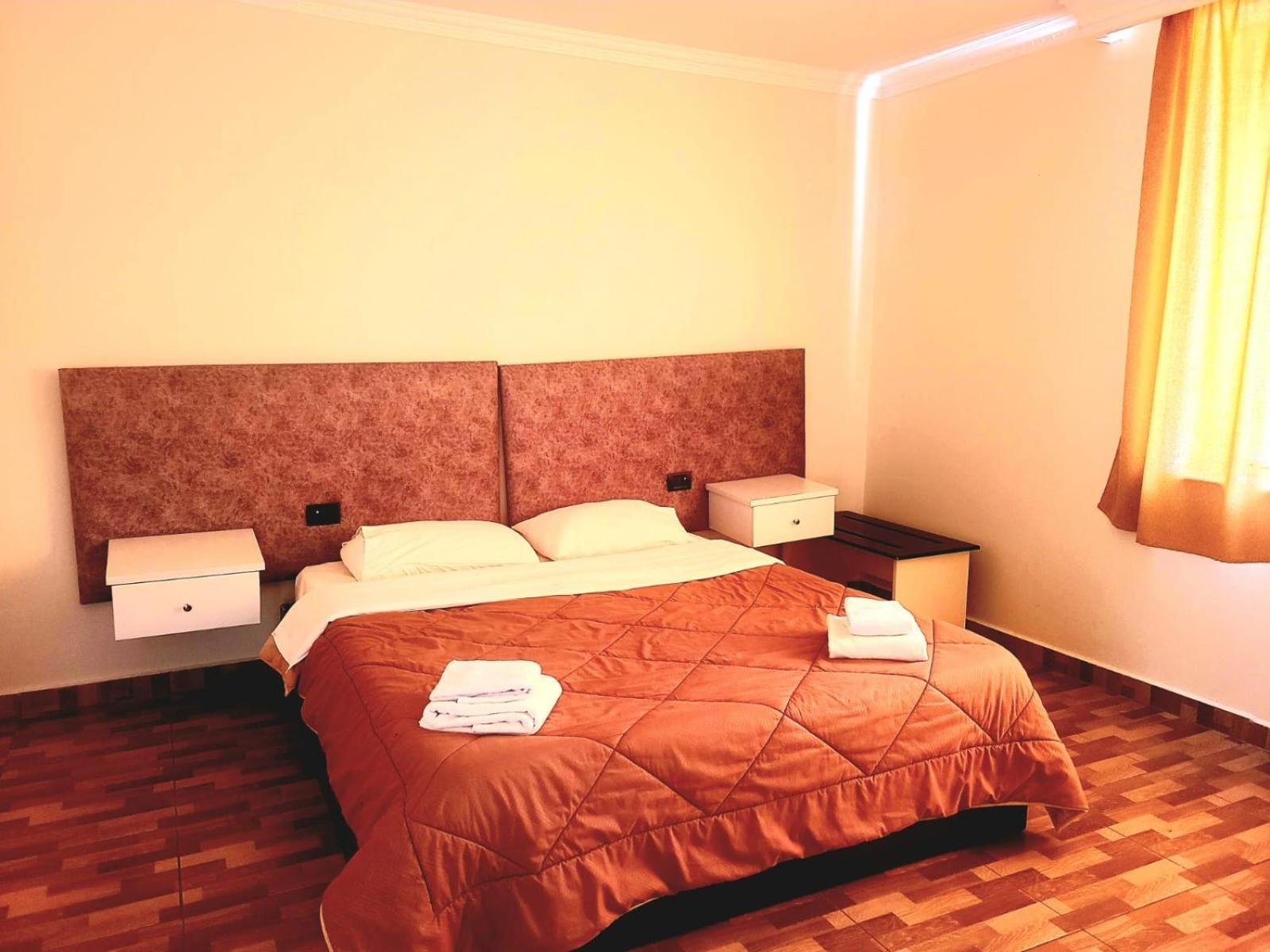 Hotel Alysa Korce Extérieur photo